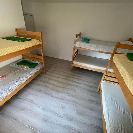 Rock Hostel พริสตีนา ภายนอก รูปภาพ
